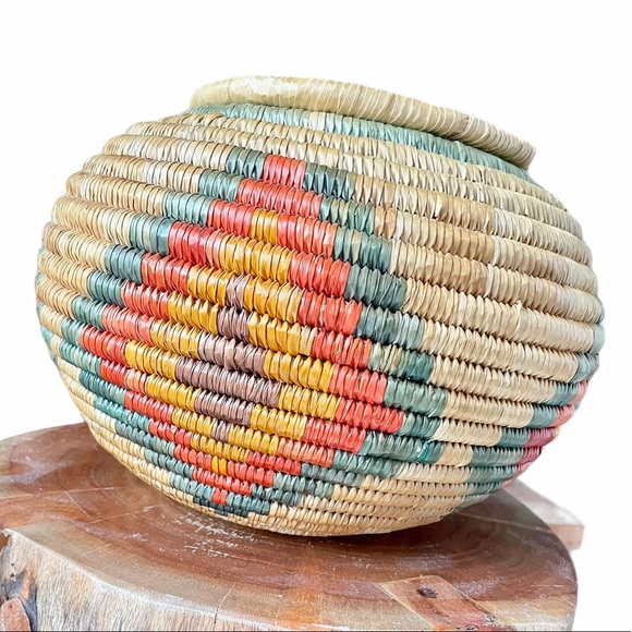 Other - Woven boho basket with lid 🌈🧺